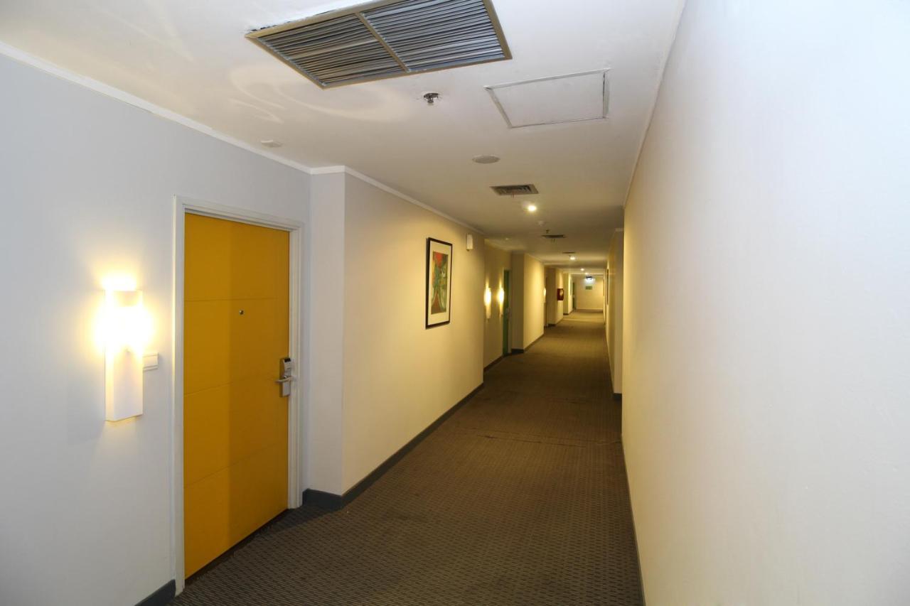 Airy Glodok Pinangsia Raya Jakarta Hotel Eksteriør billede